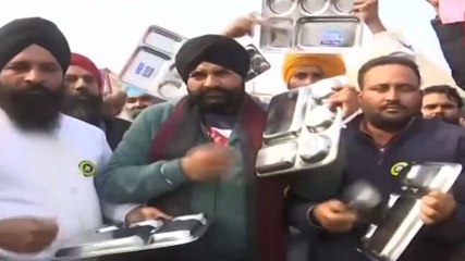 Watch: Protesting farmers clang thalis during PM Modi's Mann ki Baat