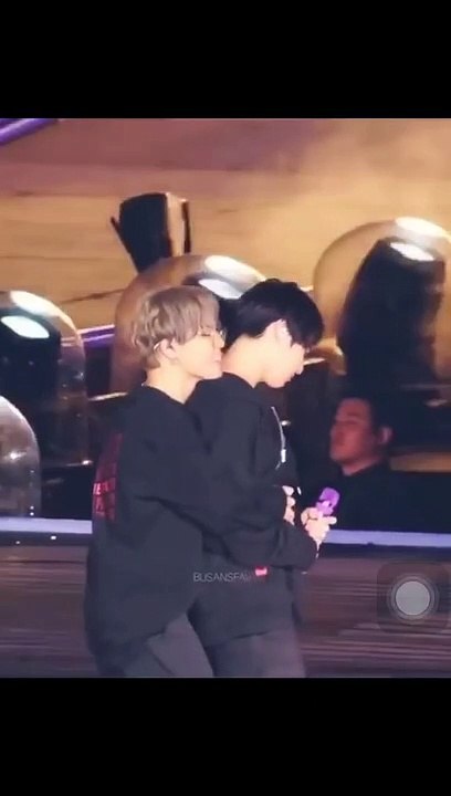 Jk crying during concert