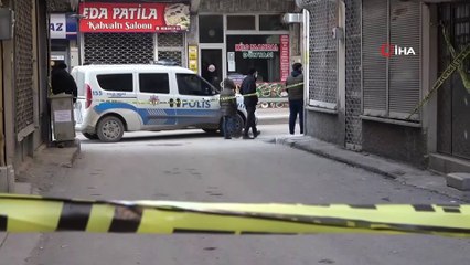Elazığ Depreminde Orta Derecede Hasar Gören 5 Katlı Bina Tahliye Edildi