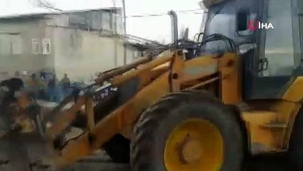 Elazığ'da depremin merkez üssü olan köye konteynerler kuruldu