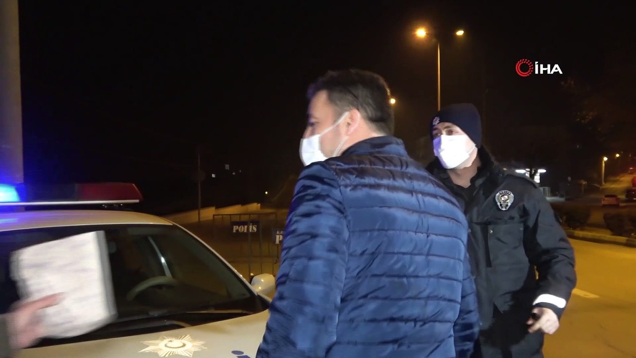 Soğuk havada nöbet tutan polislere sıcak çorba ikramı