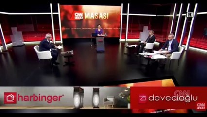 CNNTürk'te 'söz alma' gerginliği: Hakan Bayrakçı kulaklığını fırlatarak programı terk etti