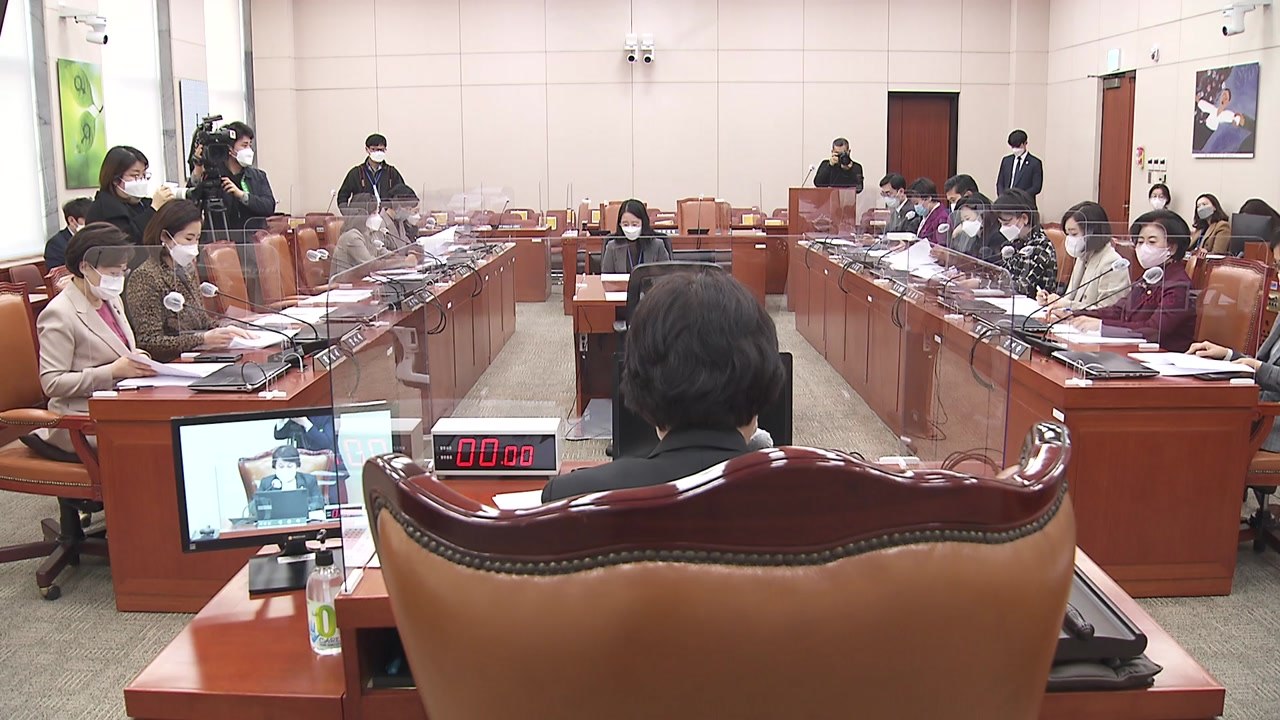 정영애 여성가족부 장관 후보자 인사청문보고서 채택 / YTN