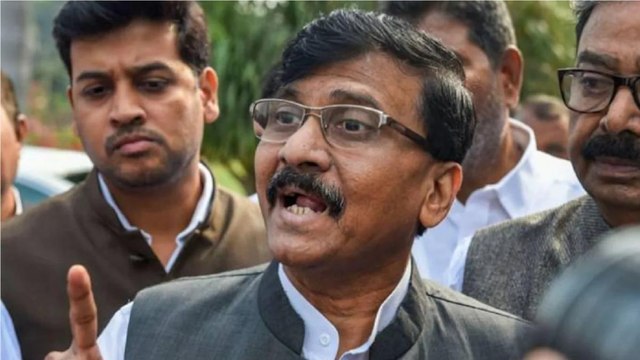 'Aa dekhe jara', Raut's dare as wife summoned by ED