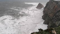 Fuerte oleaje por temporal en el Cabo Peñas en Asturias