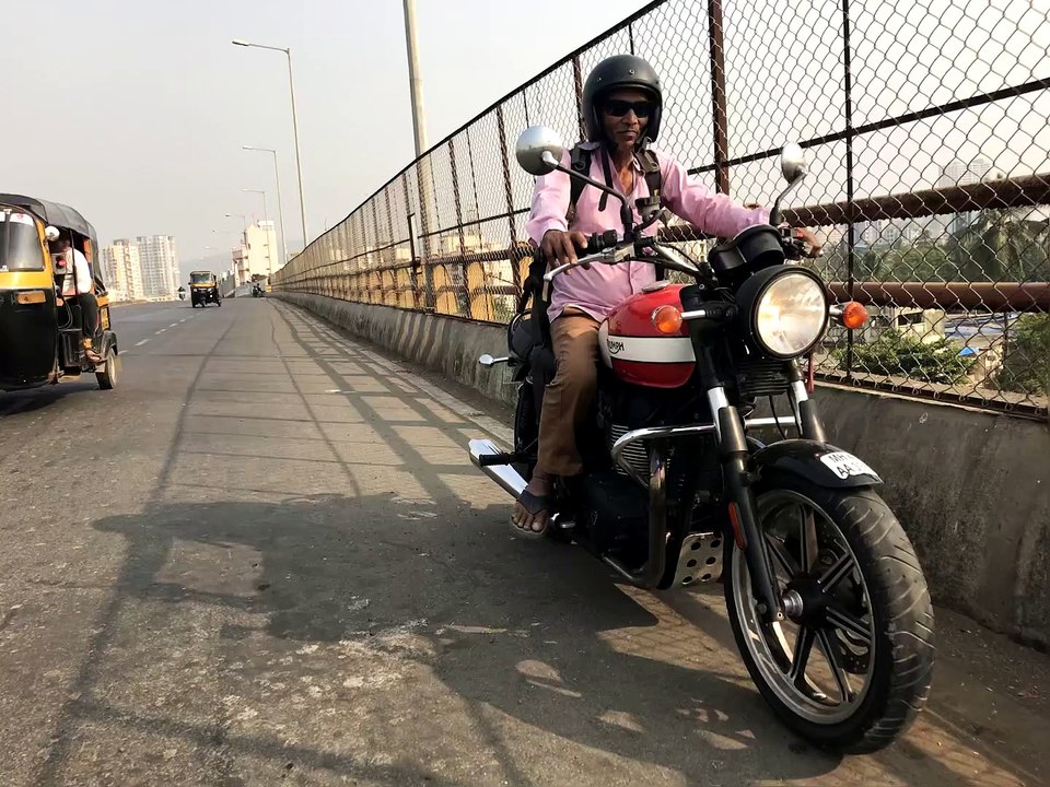 TRIUMPH BONNEVILLE ON MUMBAI.S ROAD FT. RAM NARAYAN