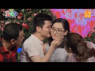 Cặp đôi TRONG TRẮNG chưa từng yêu ai làm khán giả CƯỜI LỘN RUỘT vì hôn GIỮA SÓNG TRUYỀN HÌNH IBMHH