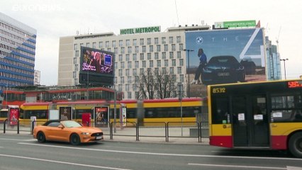 Három hétre Lengyelország is kitette a zárva táblát