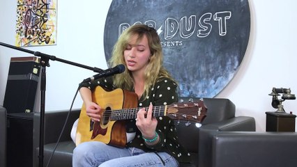 Hailey Knox performs "Traumatized"