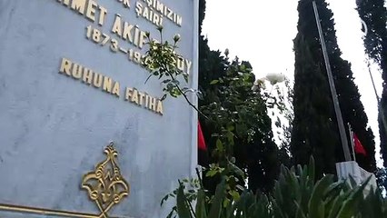 Mehmet Akif Ersoy kabri başında anıldı