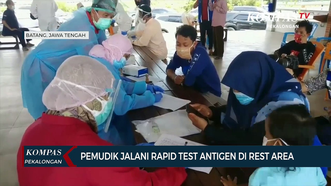 Pemudik Jalani Rapid Test Antigen di Rest Area