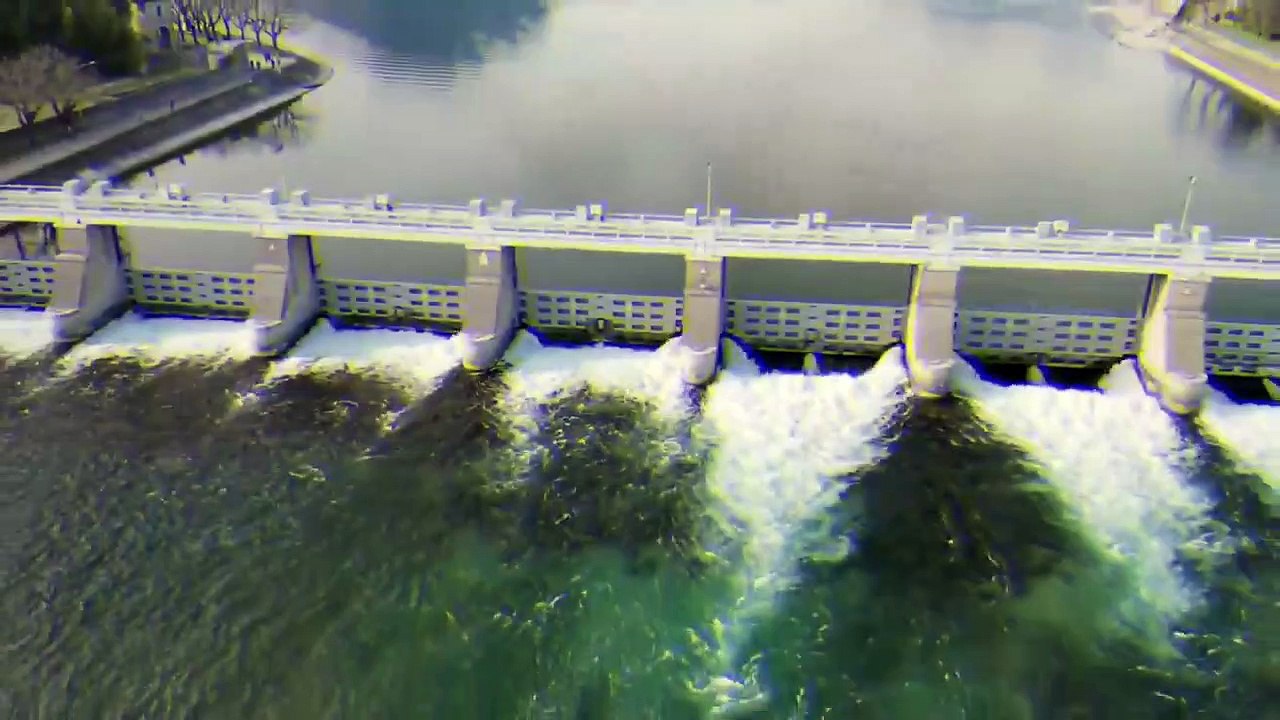 डैम फटने की ये वीडियो देख कर दहल जाएंगे आप _ Dam Failure In Hindi