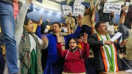AAP Vs BJP: Shoes, slippers hurled in East MCD house