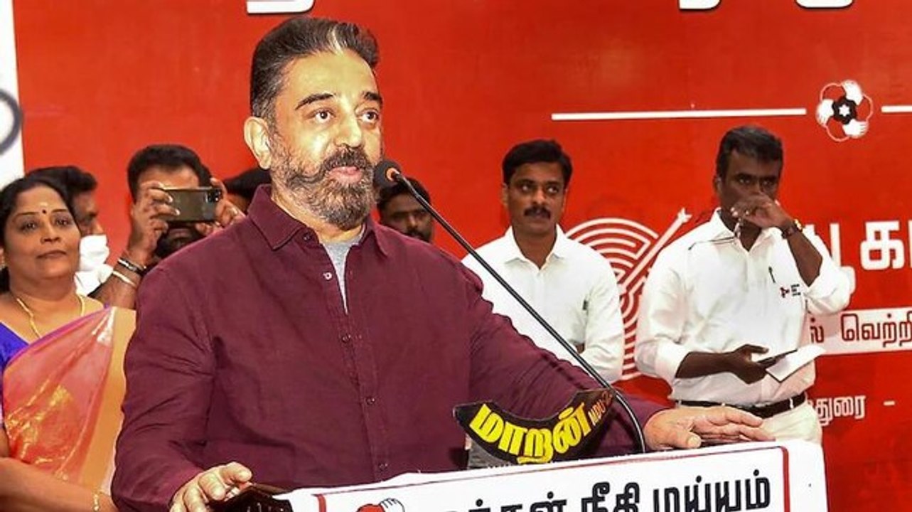 Telecom towers targeted in Punjab; Kamal Haasan's tarrif card jibe; more