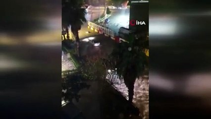 Antalya'da araç sürücülerinin kısıtlama öncesi suyla dolu yol imtihanı