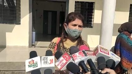 Video herunterladen: महिला के साथ सामूहिक दुष्कर्म, 2 महीने से काट रही थाने के चक्कर, पर नहीं हुई सुनवाई