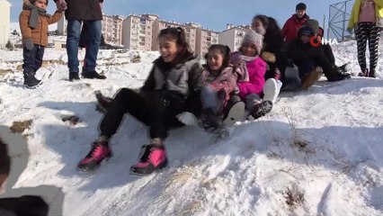 Çocukların 3 saatlik kızak keyfi