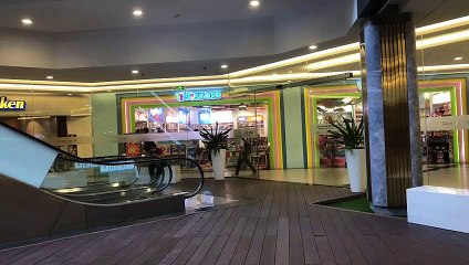 Walk at Vinhome Center Landmark 81 - The Tallest Building in Vietnam 2020