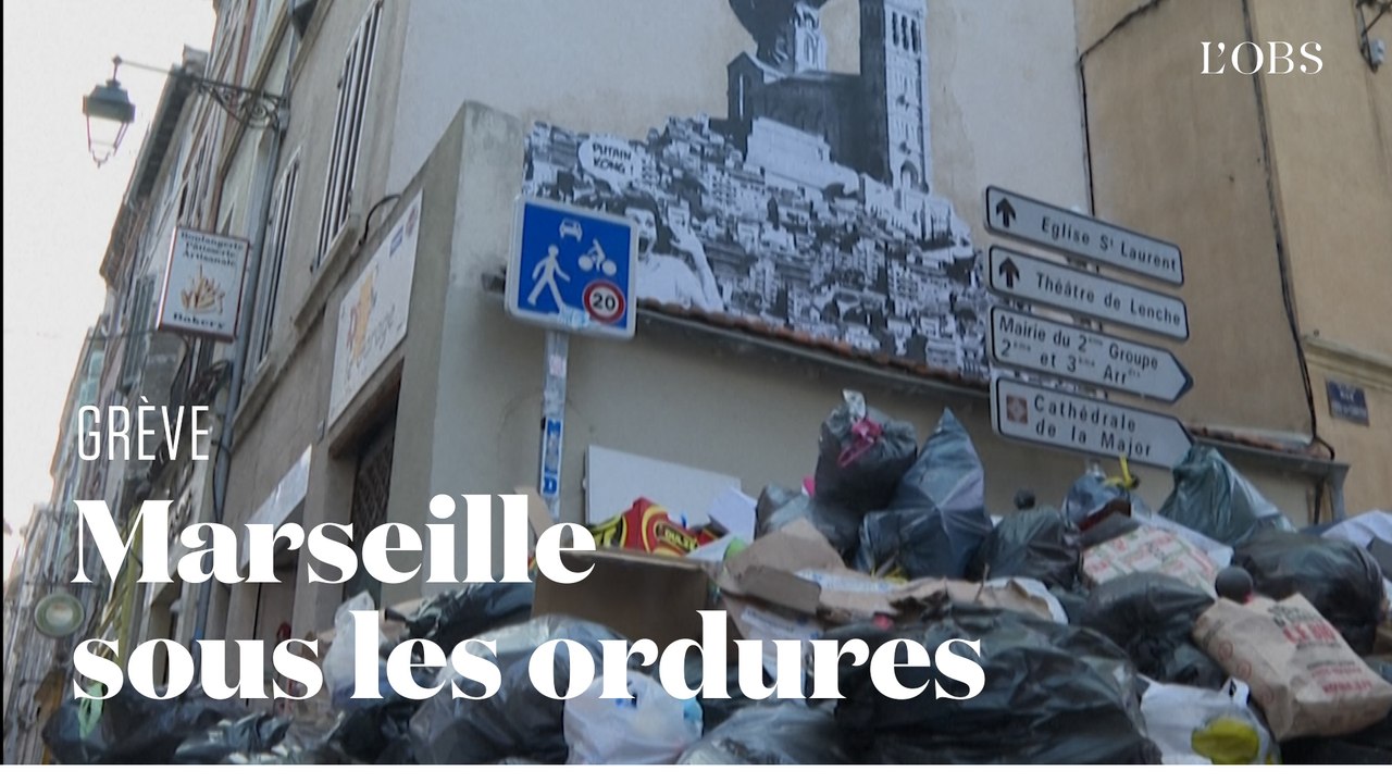 La grève des éboueurs laisse les trottoirs de Marseille couverts de poubelles