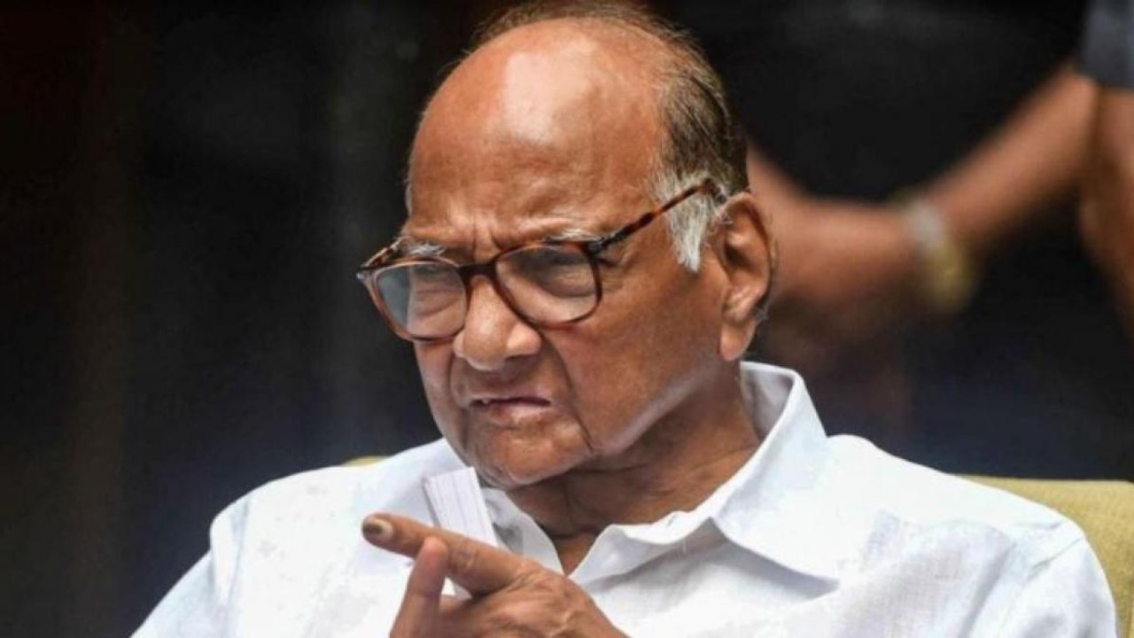 Sharad Pawar meets farmers in Maharashtra