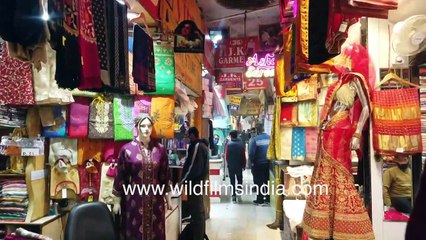 Download Video: Sarojini Nagar Market shopping area tour on Christmas eve with 4K camera