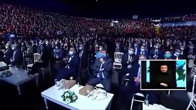 Bunu da bir izah et! Seni ağlatan vicdansızlarla neden kol kolasın Ali Babacan?