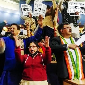 Watch: Ugly Squabble Between AAP-BJP Councillors In Delhi