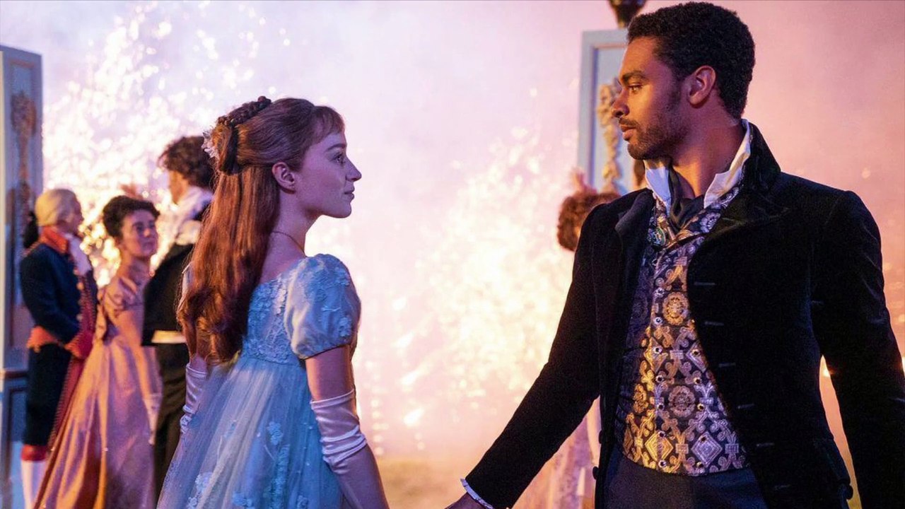 Qui est Phoebe Dynevor, la star de La Chronique des Bridgerton ?