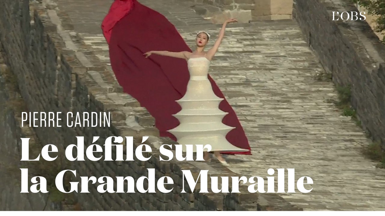Quand Pierre Cardin défilait sur la Grande Muraille de Chine