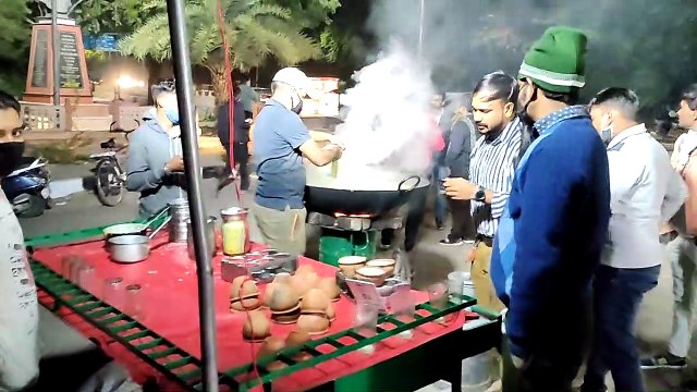 सर्दी से राहत पाने के लिए गर्म दूध का सहारा