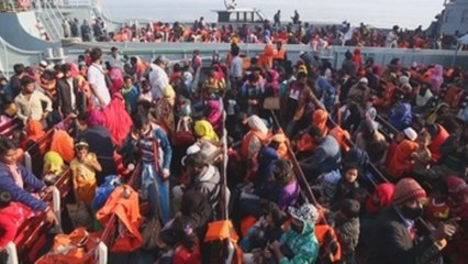 Bangladesh envía a un segundo grupo de refugiados rohinyás a una isla remota
