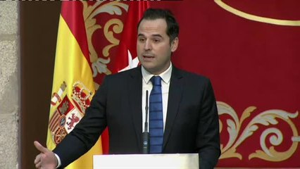 Aguado se emociona al recordar las víctimas del coronavirus