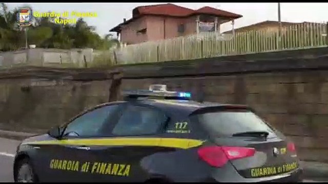 Afragola (NA) - Sequestrati 800 chili di botti illegali e pericolosi un arresto (29.12.20)