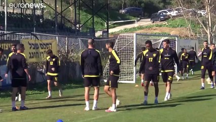 Un jeque y un multimillonario compran el único club de futbol israelí sin jugadores árabes