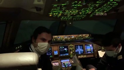 Koronavirüs aşılarını taşıyan uçağın pilotlarından mesaj var!