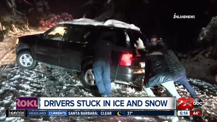 Hundreds of people caught in the snow at Mount Baldy