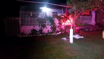 Irmãos ficam feridos durante briga com facão e martelo, na Rua Santa Bárbara, no Pioneiros Catarinenses