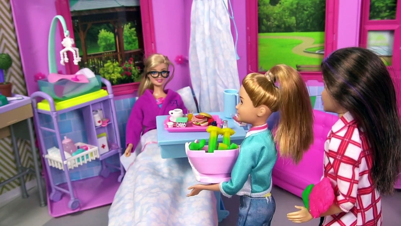 Barbie Family Meets the New Baby Titi Toys & Dolls let's Play