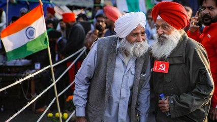 Farmers remain firm on demands, to resume talks with Centre today