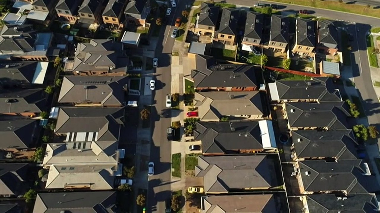 Speculation interest rate will fall below zero in 2021