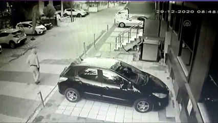 Aylin Sözer'i öldüren kişinin binaya giriş anı kamerada