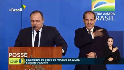 Vacinas compradas e cenários traçados