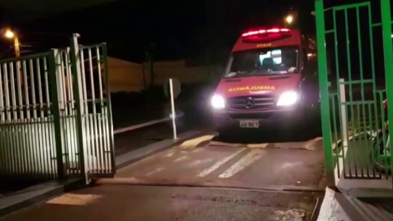 Homem fica ferido praticando esportes em condomínio, na Rua Tranquilo Noro, no Parque Verde