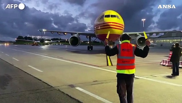 Arrivati i 470 mila vaccini di Pfizer-BioNTech in Italia
