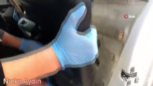 Cephanelik gibi otomobil polise takıldı