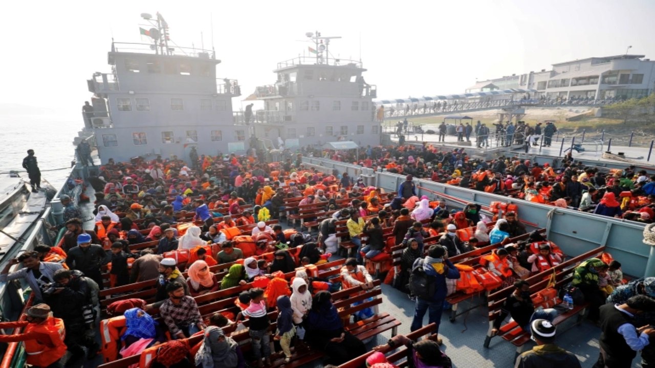 Will the Rohingya be safe on a remote Bangladeshi island? | Inside Story