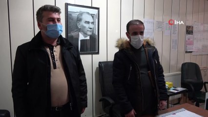 Temizlik işçilerinin bulduğu poşet dolusu para sahibine teslim edildi