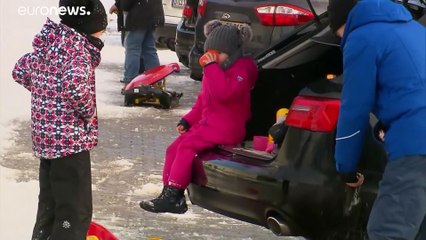 Covid-19: Multidão de alemães em estância de esqui