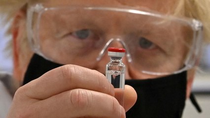 الهيئة التنظيمية للأدوية ببريطانيا تجيز استخدام لقاح أكسفورد المضاد لكورونا
