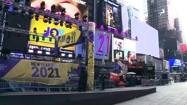 Crew prepares for New Year's Eve performances at Times Square